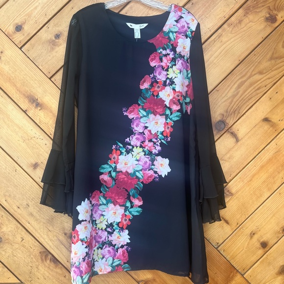 YUMI BLACK ROSE FORAL DRESS  SIZE 12  NEW - Picture 1 of 12